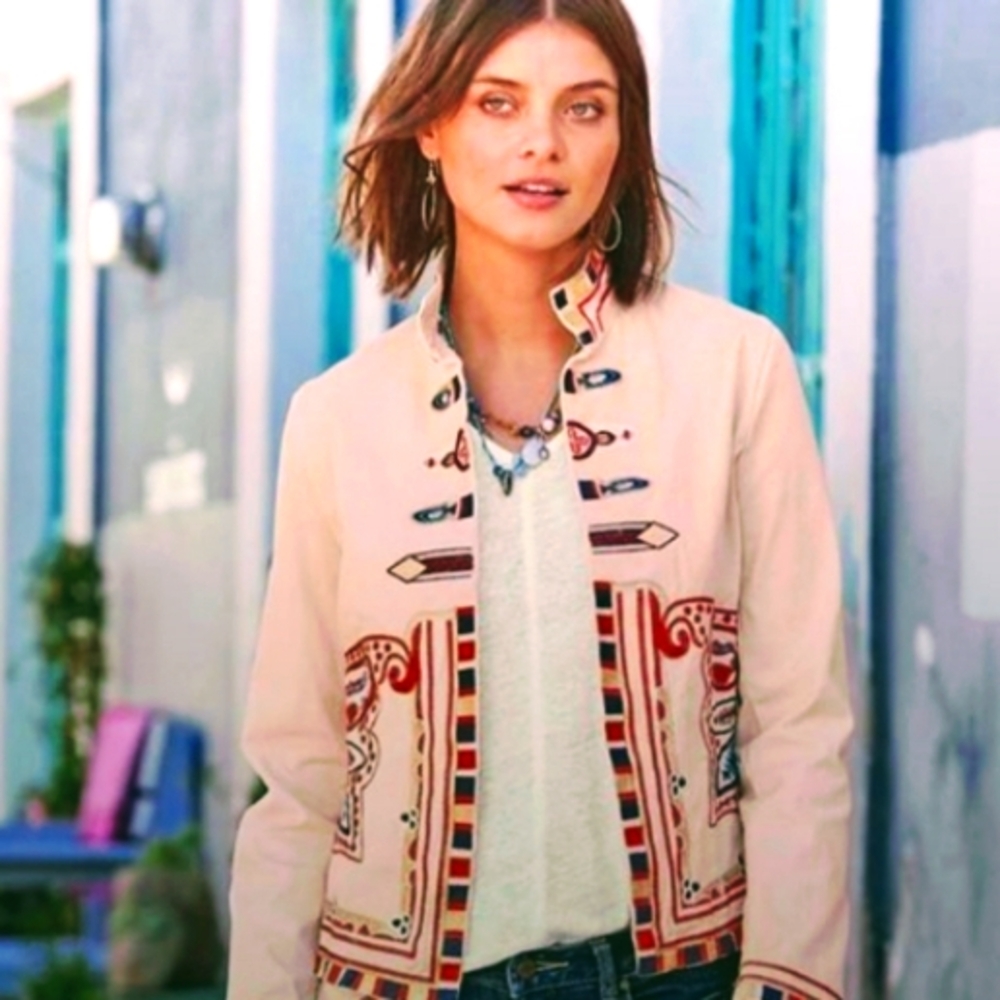 NEW Beautiful LIGHTWEIGHT EMBROIDERY JACKET